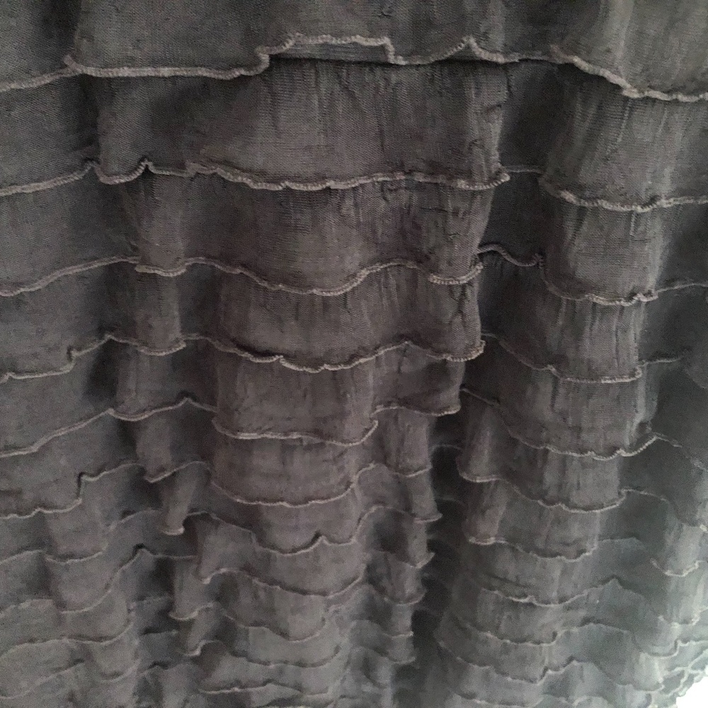 Sandwich Grey Ruffle Tank top - Picture 4 of 9